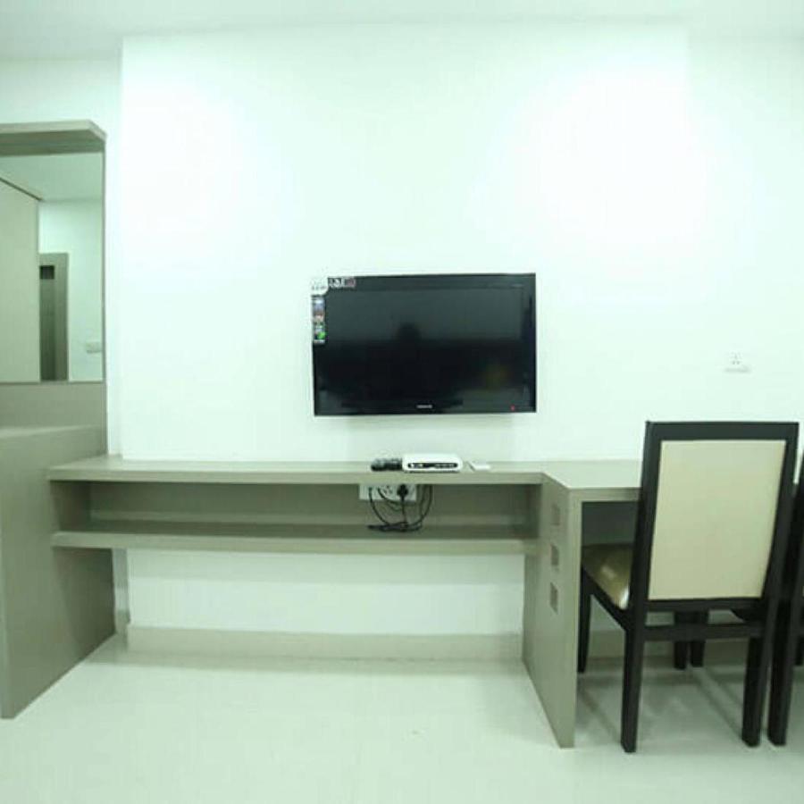 La Riviera Suites Madhapur Hyderabad Eksteriør billede